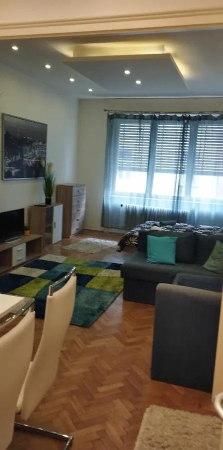 Gyoengyi Apartman Budapest Apartment