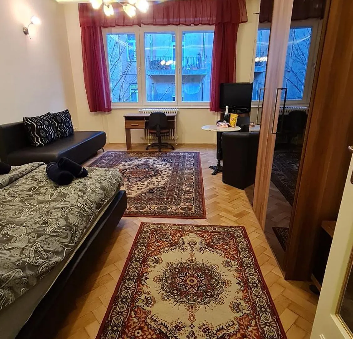 Gyoengyi Apartman Budapest
