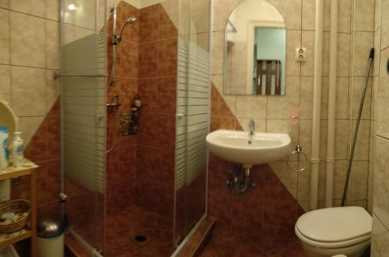 Gyoengyi Apartman Budapest 0*,